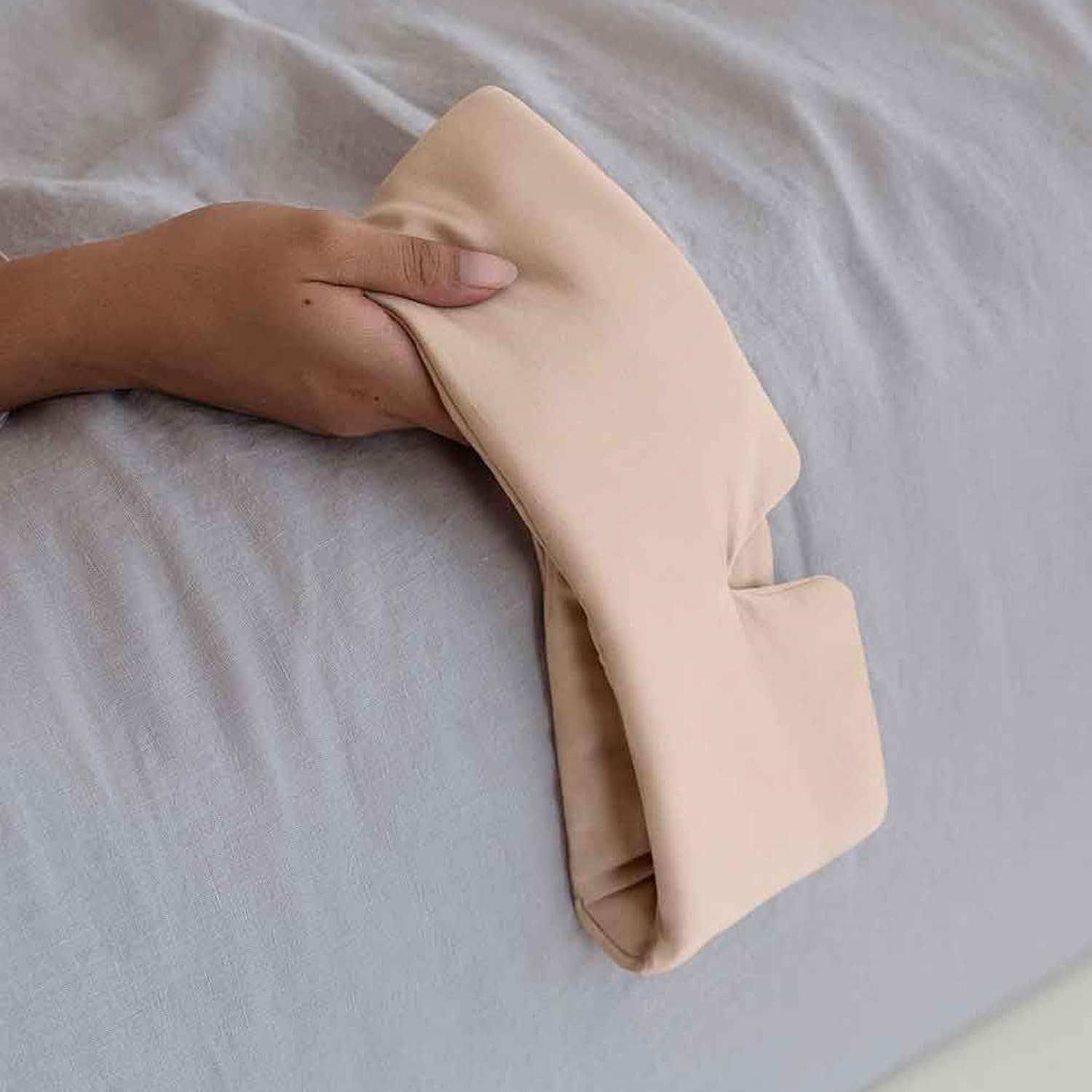 Weighted Silk Eye Mask with Filling Beads